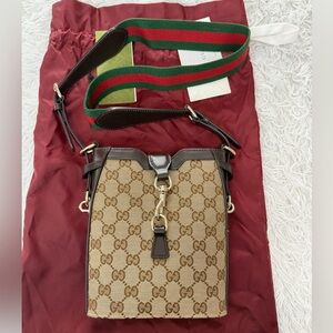 Gucci GG Shadow Mini Bucket Shoulder Bag